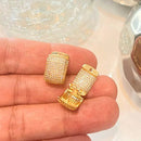 Brinco Argola Retangular Cravejado De Zircônias Banhado A Ouro 18k